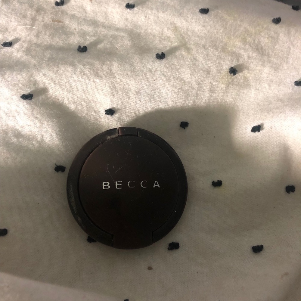 becca highlighter